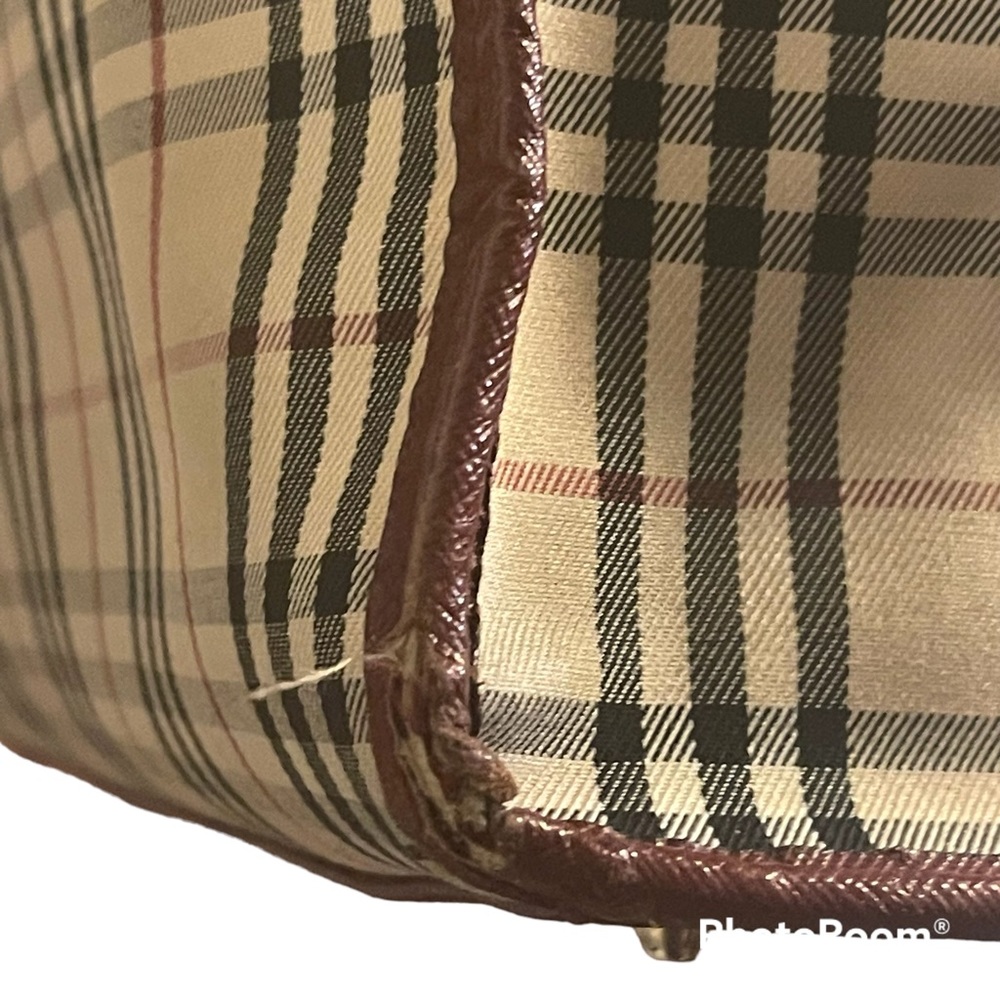 Authentic Burberry Nova Check Tote - Picture 5 of 10